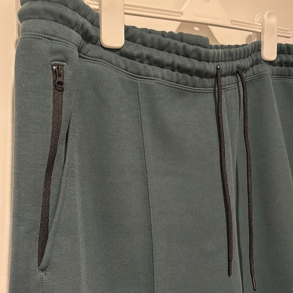 Nike Womens Standard Fit Mid Rise Full Length Jogger pants XL - Picture 4 of 8